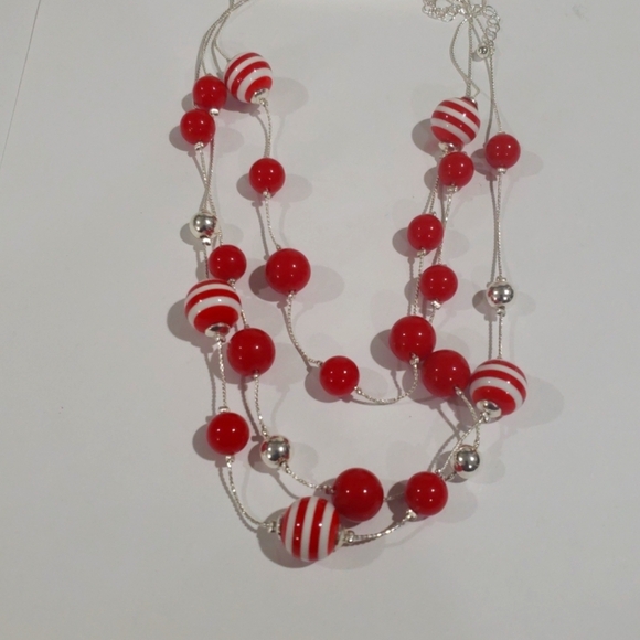 Elegant Layered Silver tone Red & White Beads Necklace - Women's Fashion Jewelry - Picture 1 of 6